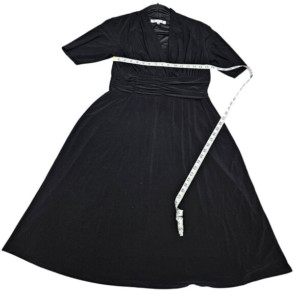 Evan Picone Black Knee-Length Dress With Rushed Waist Detail, Short Sleeves & V- - Picture 6 of 9